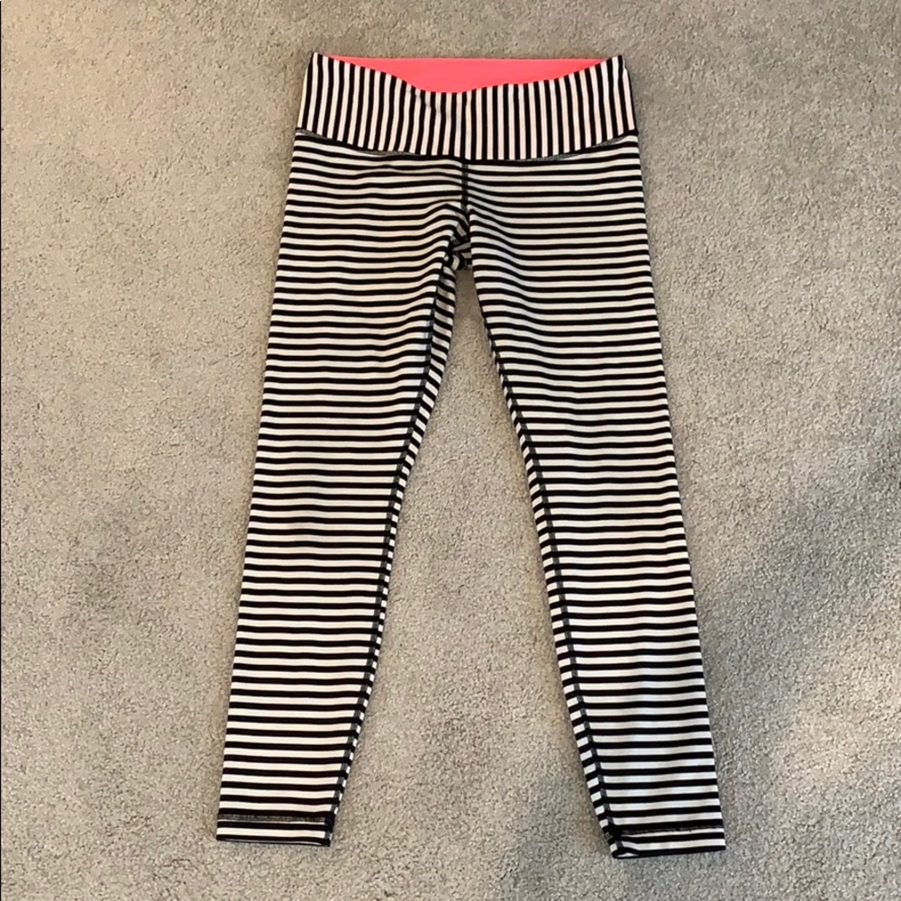 Lululemon wunder under striped grapefruit pants 8